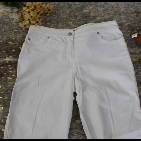 ESCADA JEANS. - Picture 2 of 8